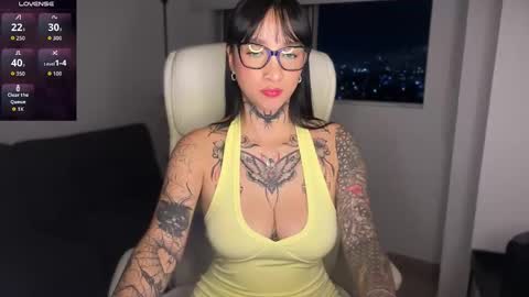 xisisxx online show from 11-19-25, 12:10