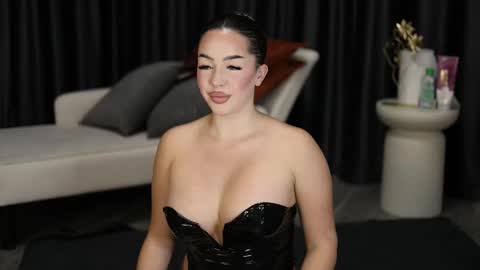 Snapshot of xjuliaax chatting on 11-23-25, 09:58 Julia online show from 11-23-25, 09:58