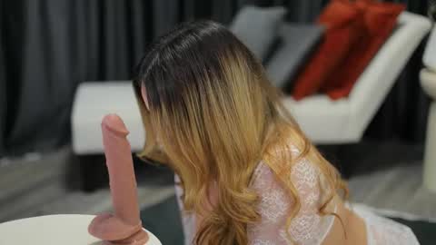 Snapshot of xjuliaax chatting on 11-29-25, 05:05 Julia online show from 11-29-25, 05:05