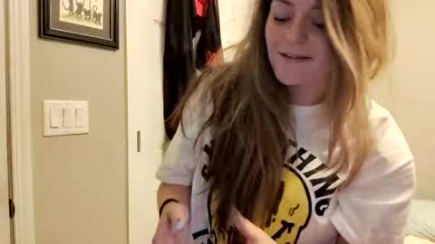 xkittymeowz online show from 11-18-25, 07:57