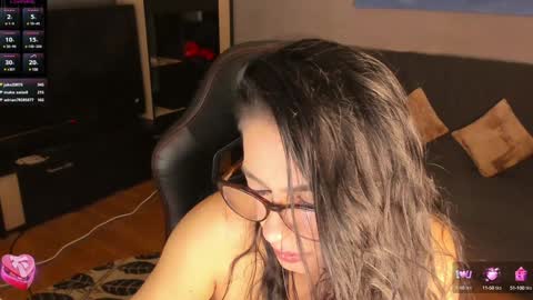 Snapshot of xlaracroftx chatting on 12-23-24, 02:02 Lara online show from 12-23-24, 02:02