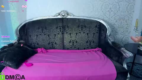 Snapshot of xlindamilfx chatting on 02-25-25, 10:47 Linda online show from 02-25-25, 10:47