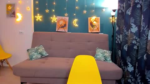 Chloe online show from 12-21-24, 11:55