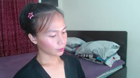 Snapshot of xlovely_destinyx chatting on 12-18-24, 11:19 Alice online show from 12-18-24, 11:19
