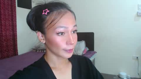 Snapshot of xlovely_destinyx chatting on 02-23-25, 12:51 Alice online show from 02-23-25, 12:51