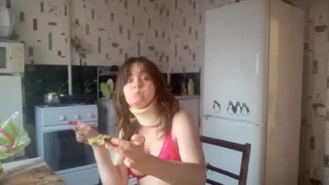 Luna online show from 04-25-26, 01:41