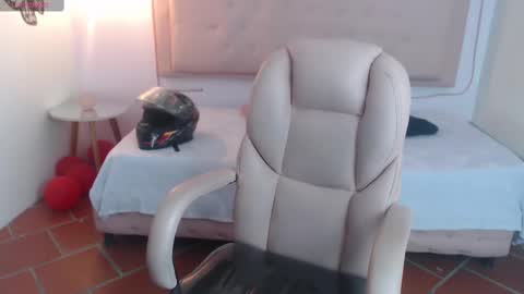 lunna online show from 02-28-25, 07:25