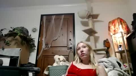 xmckennalynn online show from 11-11-25, 06:02