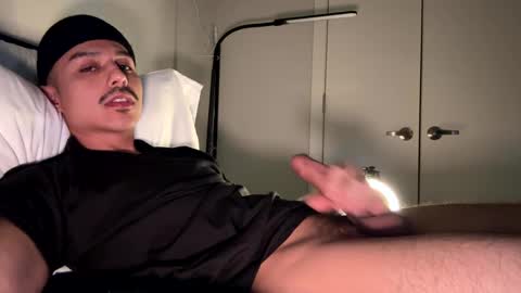 Snapshot of xmomentumx chatting on 12-10-24, 04:34 xmomentumx online show from 12-10-24, 04:34