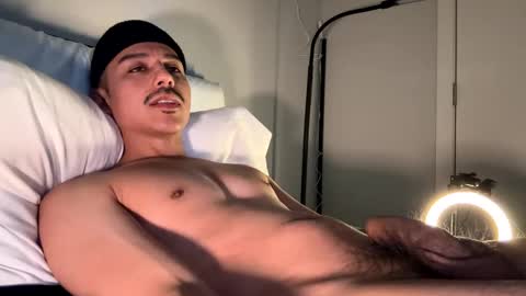 Snapshot of xmomentumx chatting on 12-22-24, 06:04 xmomentumx online show from 12-22-24, 06:04