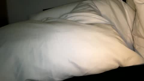 Snapshot of xmomentumx chatting on 02-15-25, 08:22 xmomentumx online show from 02-15-25, 08:22