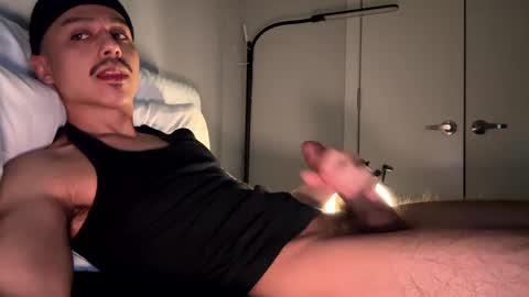 Snapshot of xmomentumx chatting on 02-22-25, 07:25 xmomentumx online show from 02-22-25, 07:25