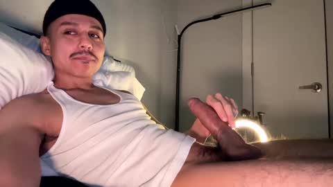 Snapshot of xmomentumx chatting on 03-06-25, 04:30 xmomentumx online show from 03-06-25, 04:30