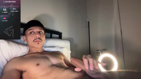 Snapshot of xmomentumx chatting on 09-10-25, 05:07 xmomentumx online show from 09-10-25, 05:07