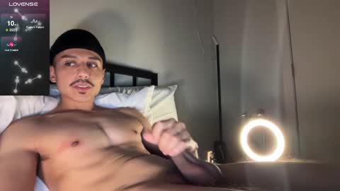 Snapshot of xmomentumx chatting on 09-13-25, 05:40 xmomentumx online show from 09-13-25, 05:40