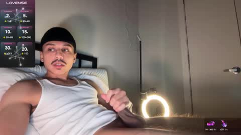 Snapshot of xmomentumx chatting on 09-25-25, 03:54 xmomentumx online show from 09-25-25, 03:54