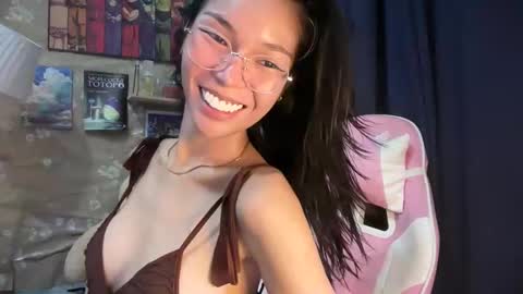 Snapshot of xmonica_cummerx chatting on 05-31-26, 09:05 Sweet Monica online show from 05-31-26, 09:05