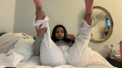 Snapshot of xndylv chatting on 10-15-25, 06:02 xndylv online show from 10-15-25, 06:02