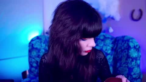 Bella Bondai online show from 09-30-25, 09:42