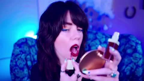 Bella Bondai online show from 10-19-25, 09:54