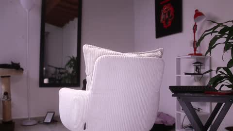   online show from 02-06-25, 07:51