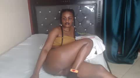 Snapshot of xowie1 chatting on 11-02-25, 04:31 Xoe online show from 11-02-25, 04:31