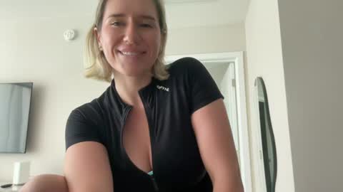 jenn online show from 06-15-26, 05:04