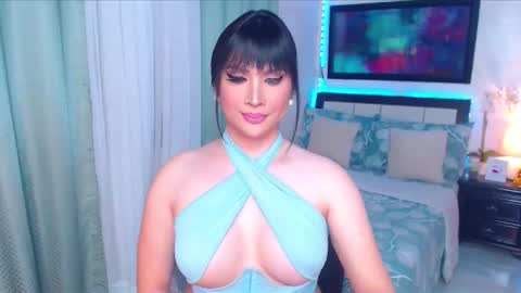 Snapshot of xplaymateamandax chatting on 10-27-25, 02:37 amanda online show from 10-27-25, 02:37