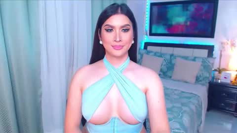 Snapshot of xplaymateamandax chatting on 11-28-25, 05:21 amanda online show from 11-28-25, 05:21