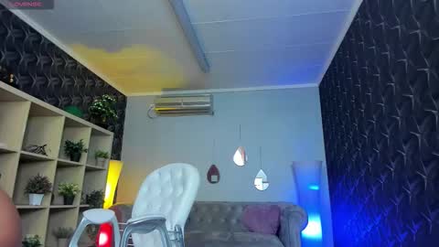 Snapshot of xpuka chatting on 09-11-25, 05:02 xpuka online show from 09-11-25, 05:02