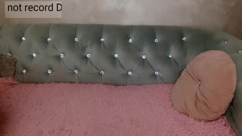 xqueencarox online show from 11-11-25, 01:05