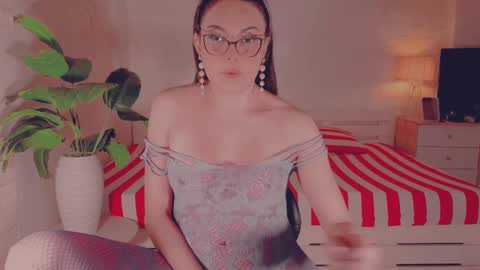 Snapshot of xseductivemichellex chatting on 02-26-25, 11:09 Michelle online show from 02-26-25, 11:09