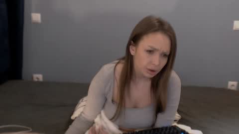 Snapshot of xsexycouples chatting on 02-05-25, 12:53 AnnaMaee online show from 02-05-25, 12:53