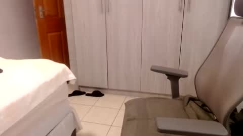 spykeXtee online show from 02-04-25, 04:59