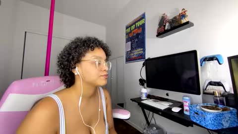 xStarGazingx online show from 10-08-25, 05:16