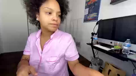 xStarGazingx online show from 10-10-25, 07:13