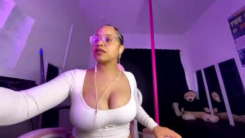 xStarGazingx online show from 04-23-26, 02:46