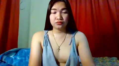 HI IM PAULINE online show from 01-31-25, 01:33