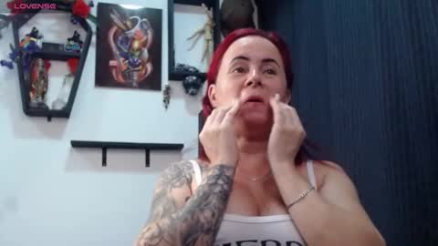 Eva evee milf online show from 01-07-25, 01:17