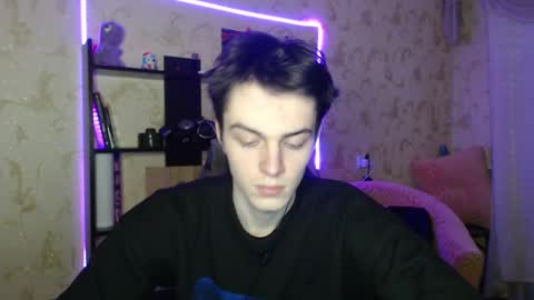 traqqq online show from 02-23-25, 08:33