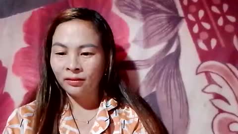 Snapshot of xuxulove00 chatting on 09-27-25, 01:54 xuxulove00 online show from 09-27-25, 01:54