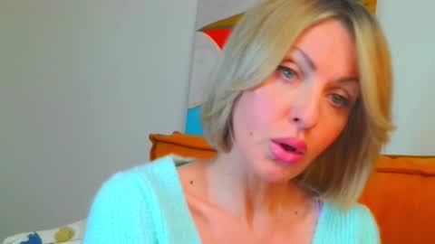 xvaleriax0 online show from 02-13-26, 06:37