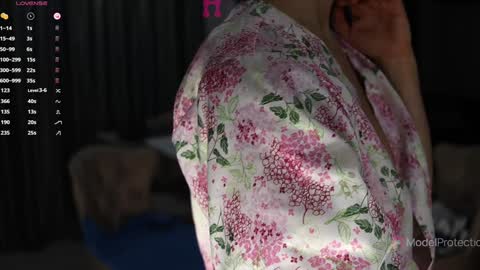 FrancyStepmom and YStepson    INTERESTED IN A GIRL-GIRL COLLABORATION  TEXT ME HERE  or INSTAGRAM online show from 03-05-25, 06:23