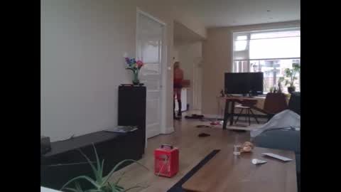 max online show from 12-20-25, 11:06