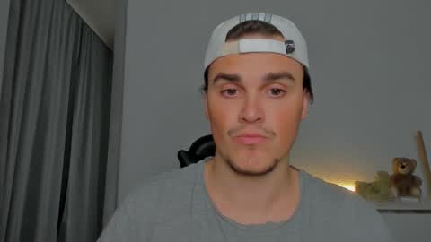 raul online show from 10-14-25, 01:50