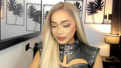 xxasian_goddessxx online show from 05-13-26, 03:42
