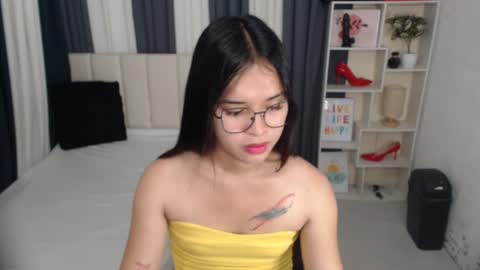 CHLOES ROOM online show from 09-24-25, 09:23