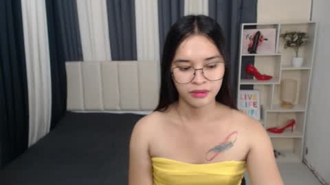 CHLOES ROOM online show from 10-05-25, 04:49