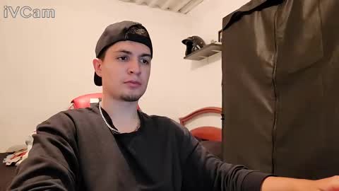 Snapshot of xxdanielboyxx chatting on 12-08-24, 01:13 Dany online show from 12-08-24, 01:13