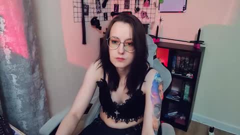 Snapshot of xxgoddesslxx chatting on 03-15-26, 09:21 xxgoddesslxx online show from 03-15-26, 09:21